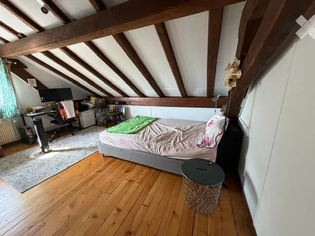 Charming 6-Room Semi-Detached House for Rent in Coinsins