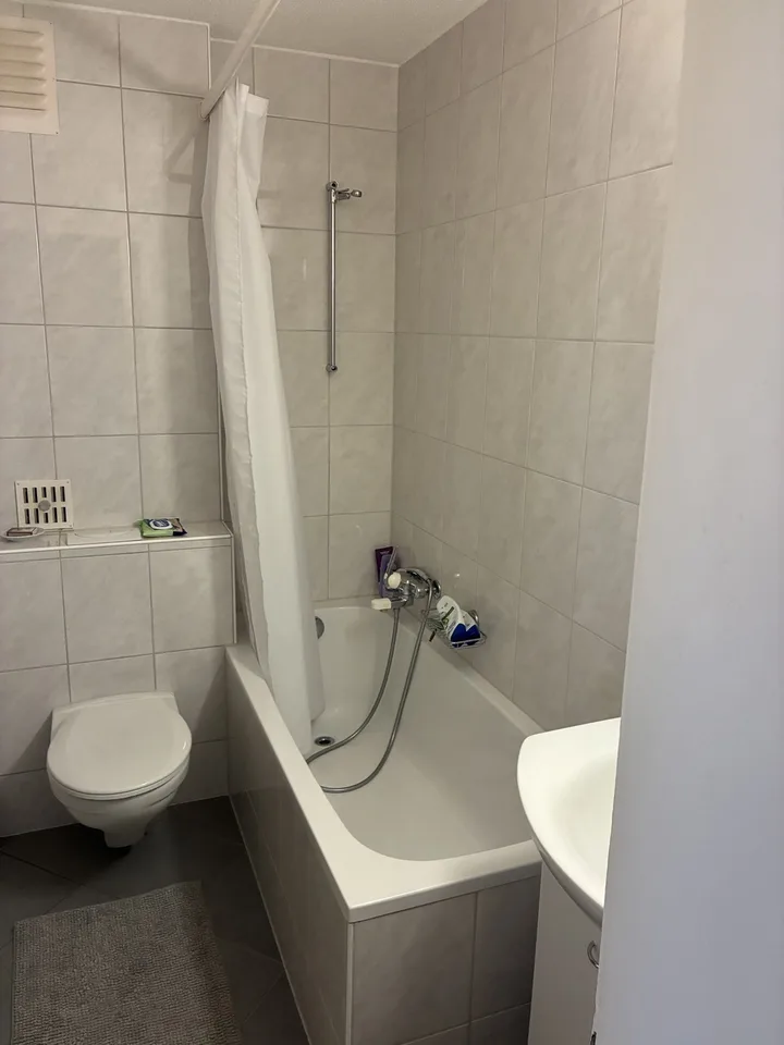 WG-Zimmer mit Seeblick und eigenem Bad