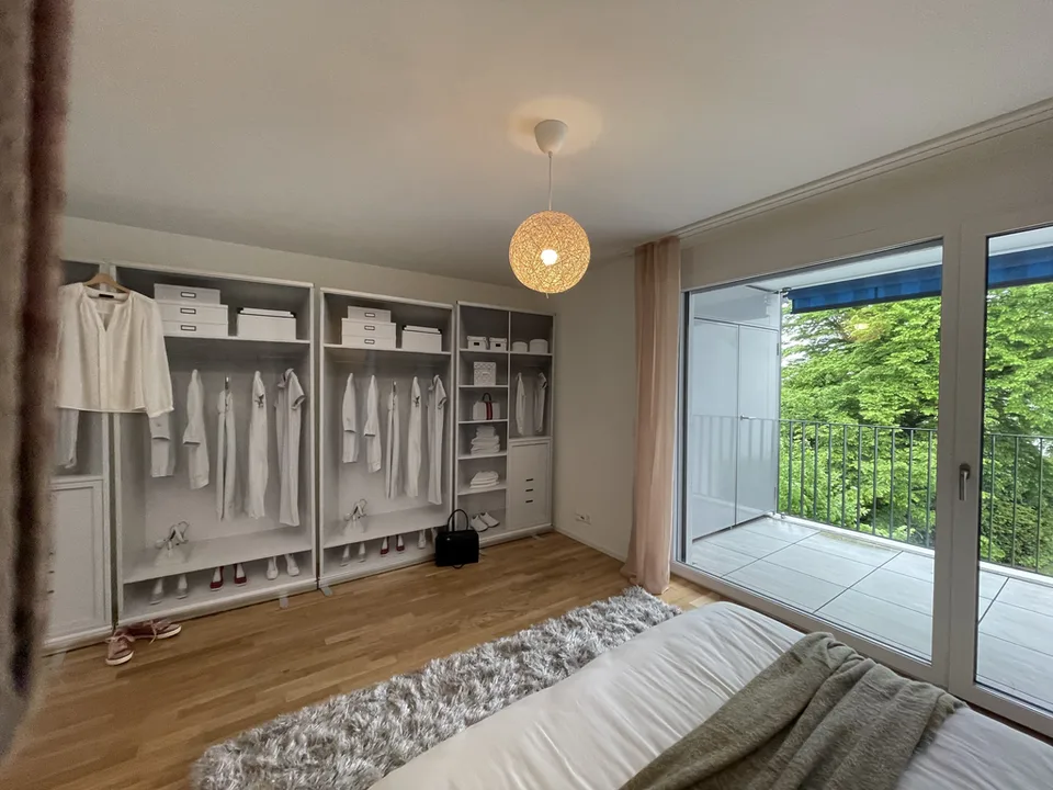 Neuwertige, moderne Wohnung für Singles oder Paare
