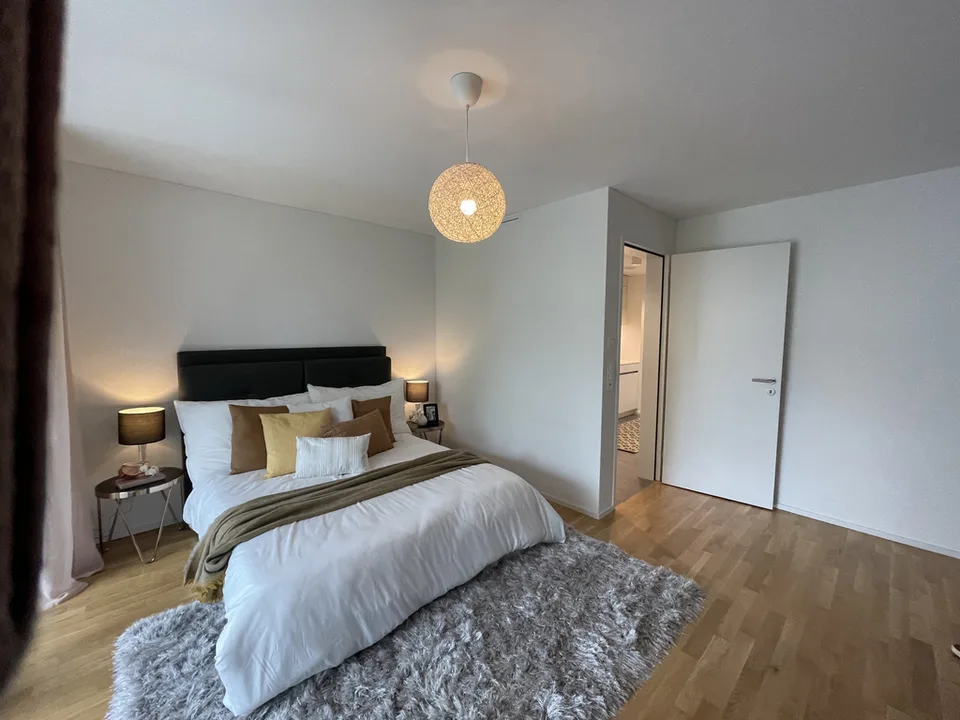 Neuwertige, moderne Wohnung für Singles oder Paare