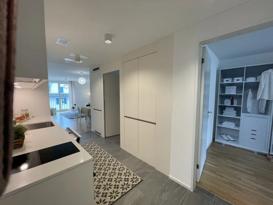 Neuwertige, moderne Wohnung für Singles oder Paare