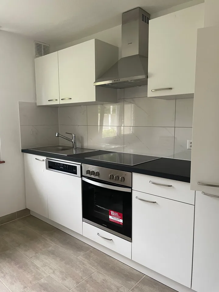👑 Residenza 3 locali a Wünnewil-Flamatt – una storia di luce, pace e qualità della vita