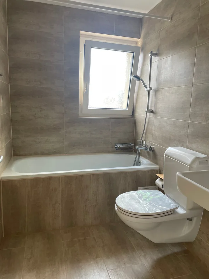 👑 Residenza 3 locali a Wünnewil-Flamatt – una storia di luce, pace e qualità della vita