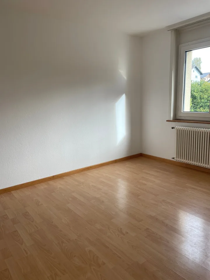 👑 Residenza 3 locali a Wünnewil-Flamatt – una storia di luce, pace e qualità della vita