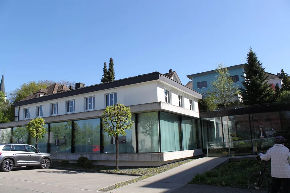 Edificio commerciale e uffici nel centro di Sulgen