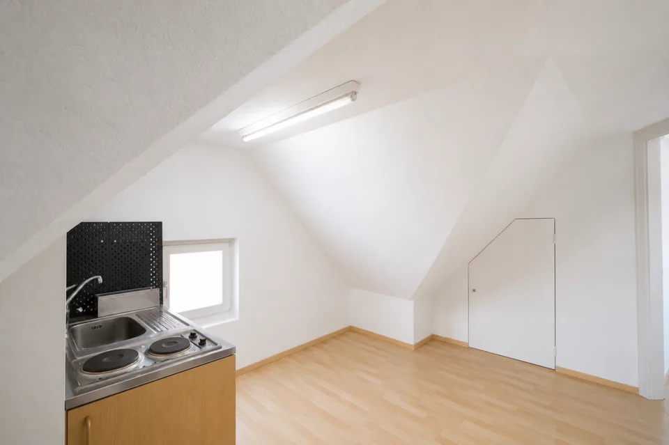 GROSSEN IMMOBILIEN - Casa unifamiliare a sé stante con laboratorio, atelier o studio