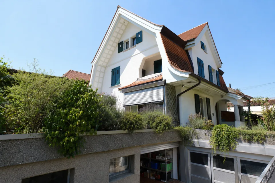 GROSSEN IMMOBILIEN - Casa unifamiliare a sé stante con laboratorio, atelier o studio