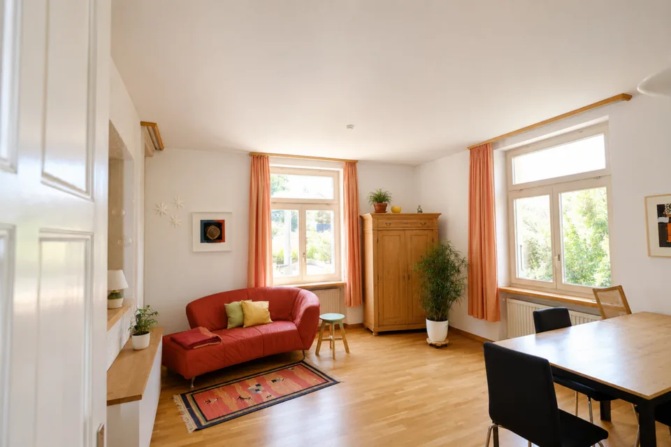 GROSSEN IMMOBILIEN - Casa unifamiliare a sé stante con laboratorio, atelier o studio