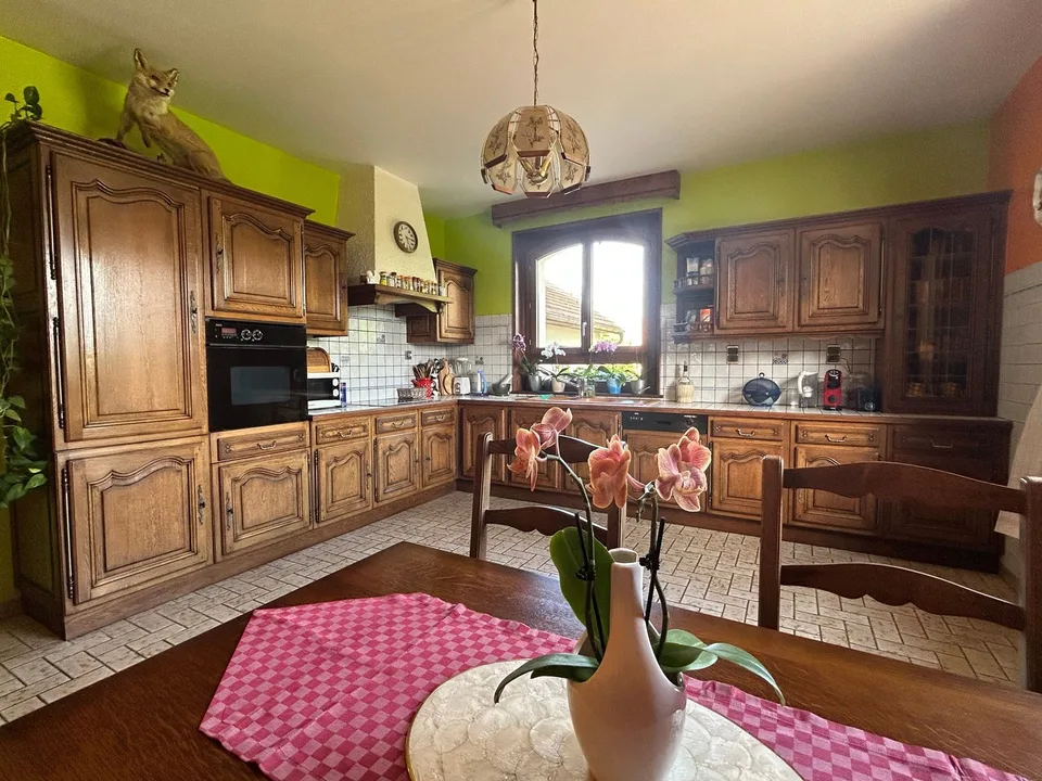 7.5-Zimmer-Landhaus mit 1 ha Grundstück in Monthureux-sur-Saône (FR) nähe Basel und Boncourt