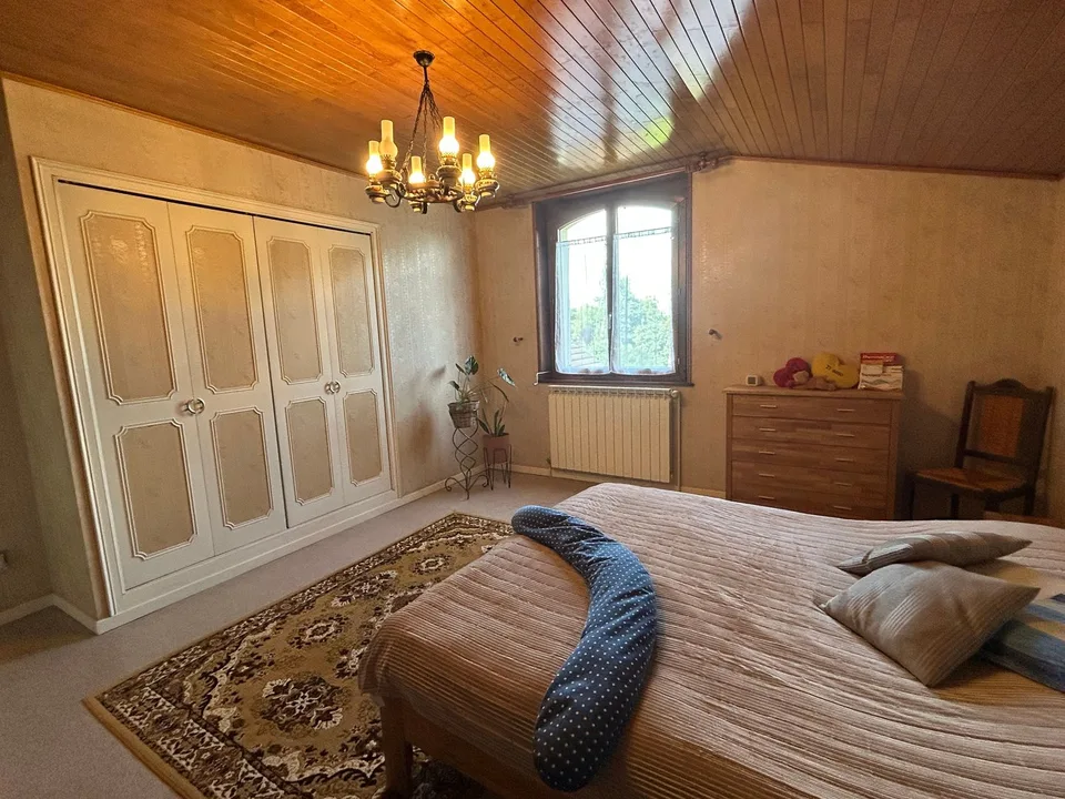 7.5-Zimmer-Landhaus mit 1 ha Grundstück in Monthureux-sur-Saône (FR) nähe Basel und Boncourt