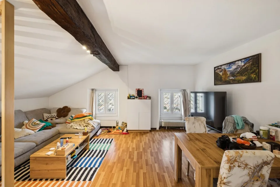 Rental building with 3 apartments near Sion