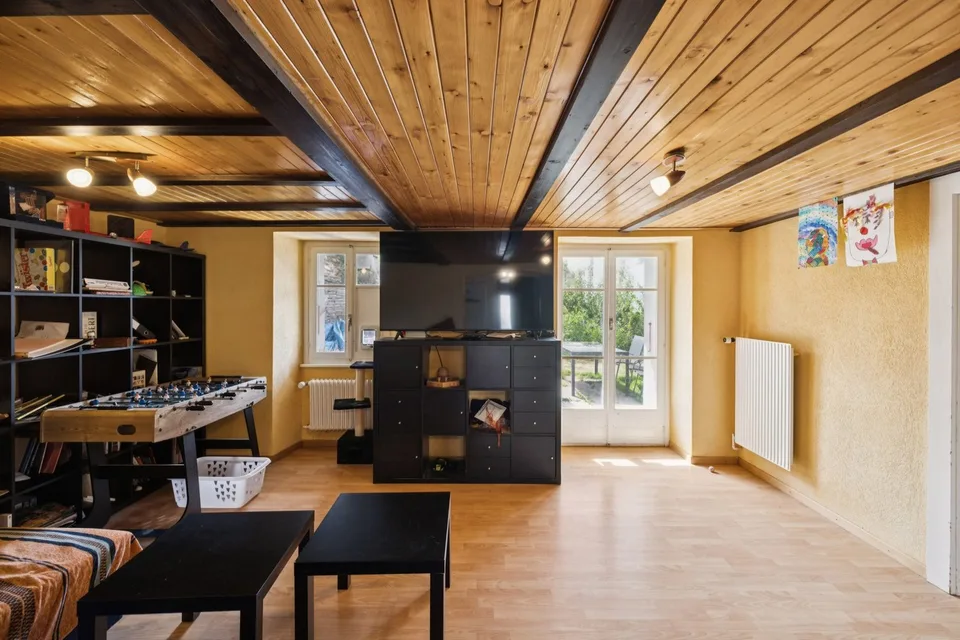 Rental building with 3 apartments near Sion