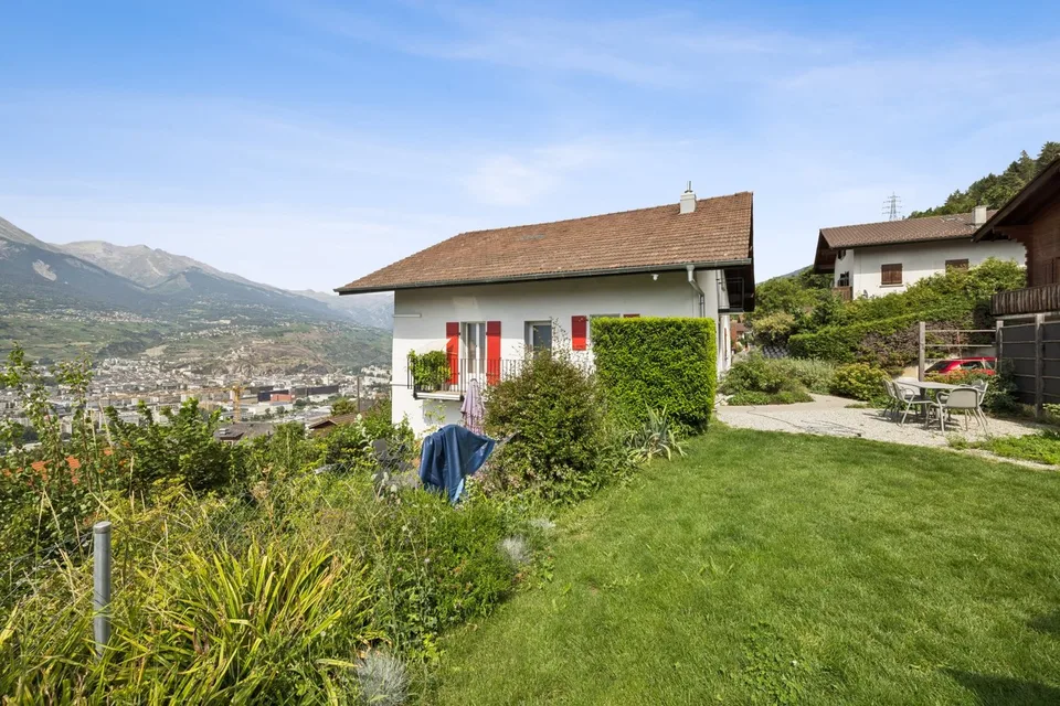 Immeuble locatif de 3 logements à proximité de Sion