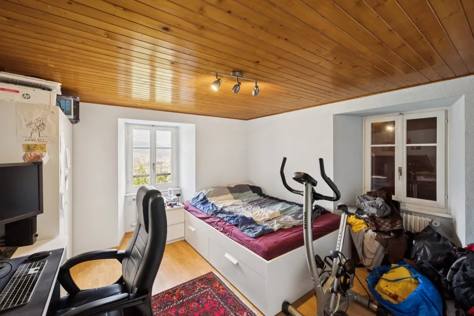 Rental building with 3 apartments near Sion