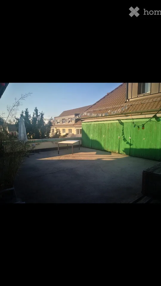 Modern 3.5-room apartment for rent near train station and old town