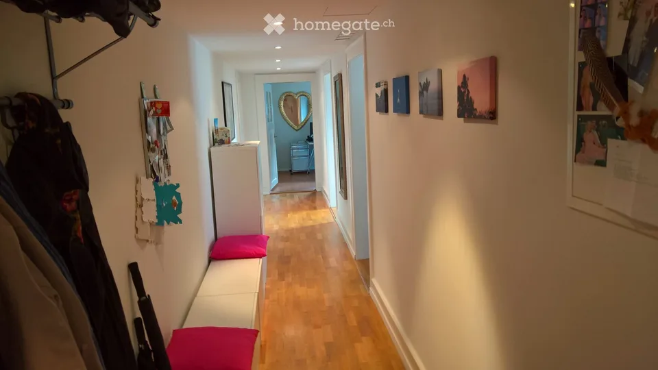 Modern 3.5-room apartment for rent near train station and old town
