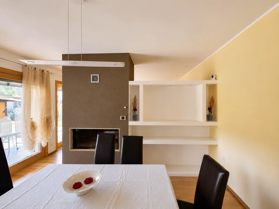 Villa moderne de 6.5 pièces avec grand jardin à Stabio