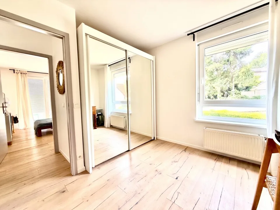 Duplex eccezionale in un ambiente verde, con terrazza e senza vicini