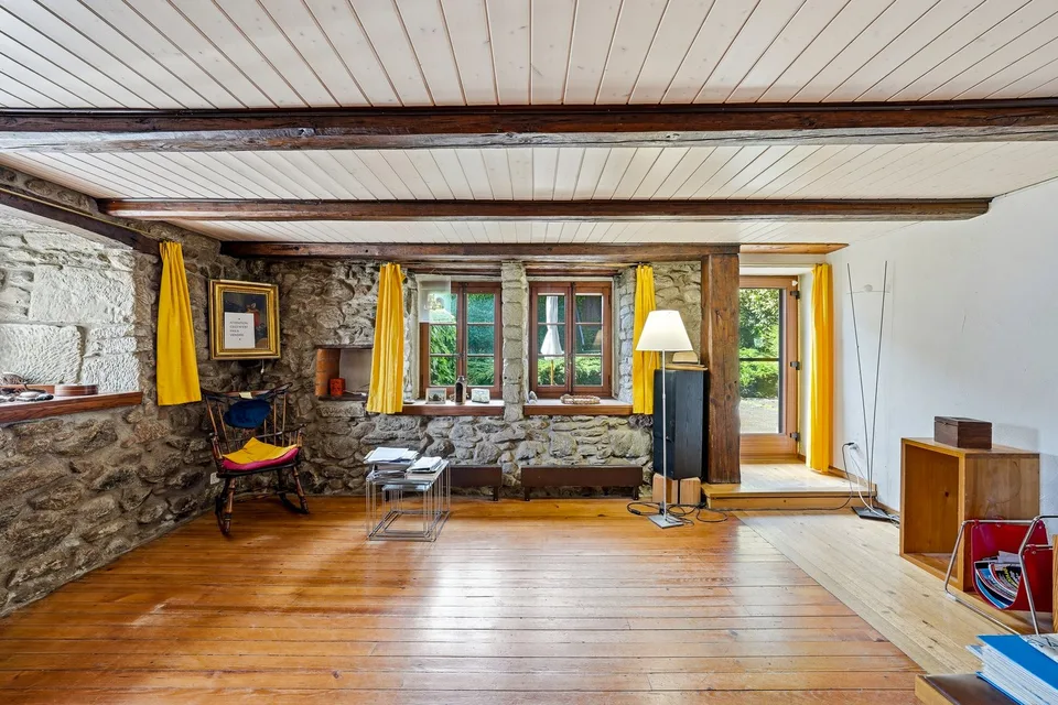 Einfamilienhaus mit 9,5 Zimmern in Villars-Mendraz