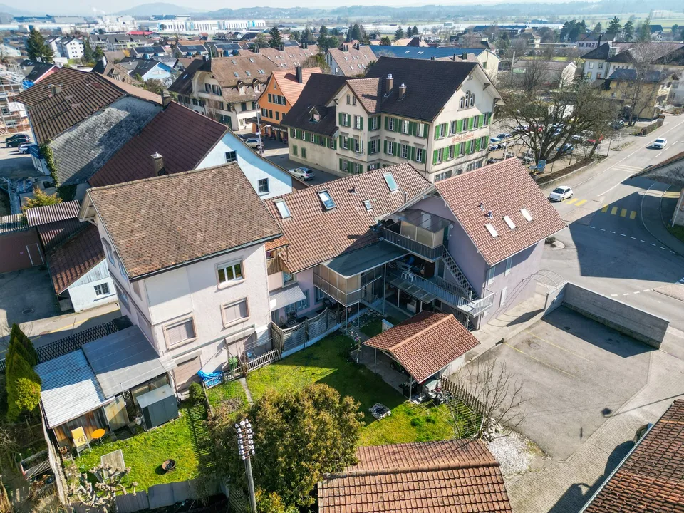 Ihre Investitionschance -zwei Mehrfamilienhäuser mit 5 Wohnungen und 1 Ladenlokal