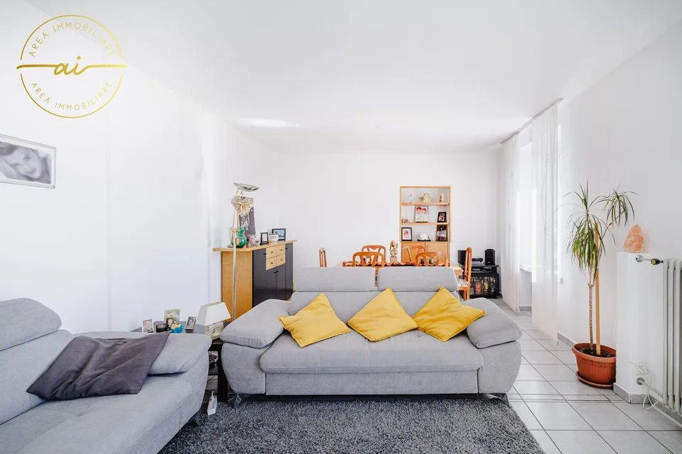 Vaste maison de 6.5 pièces dans un quartier résidentiel à Morbio Inferiore