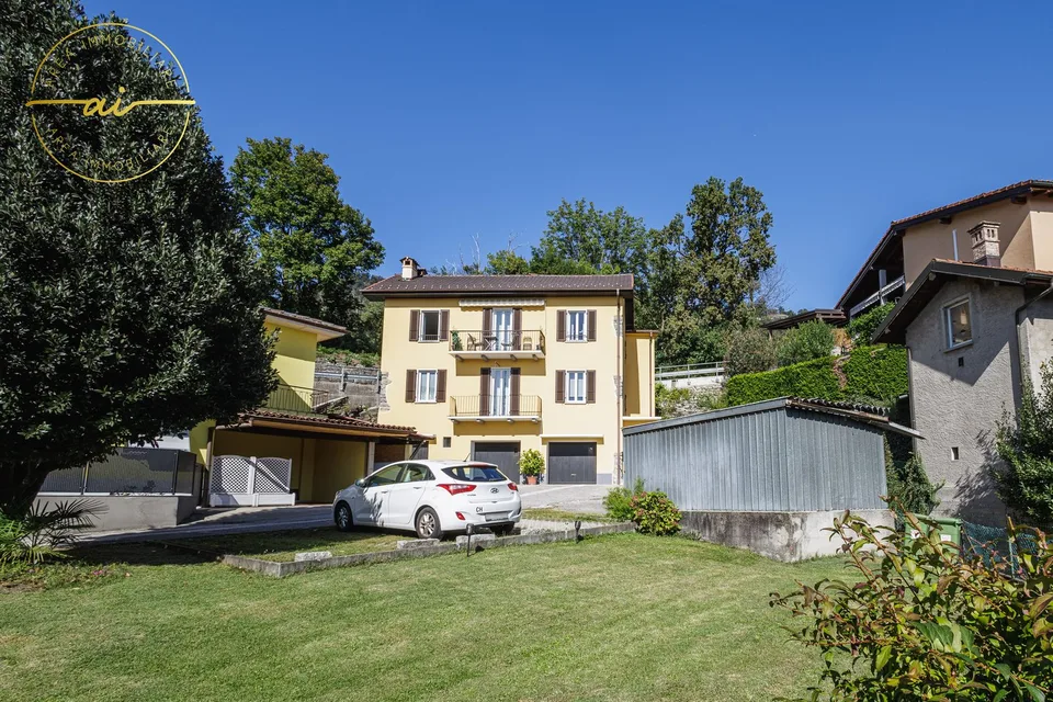 Vaste maison de 6.5 pièces dans un quartier résidentiel à Morbio Inferiore