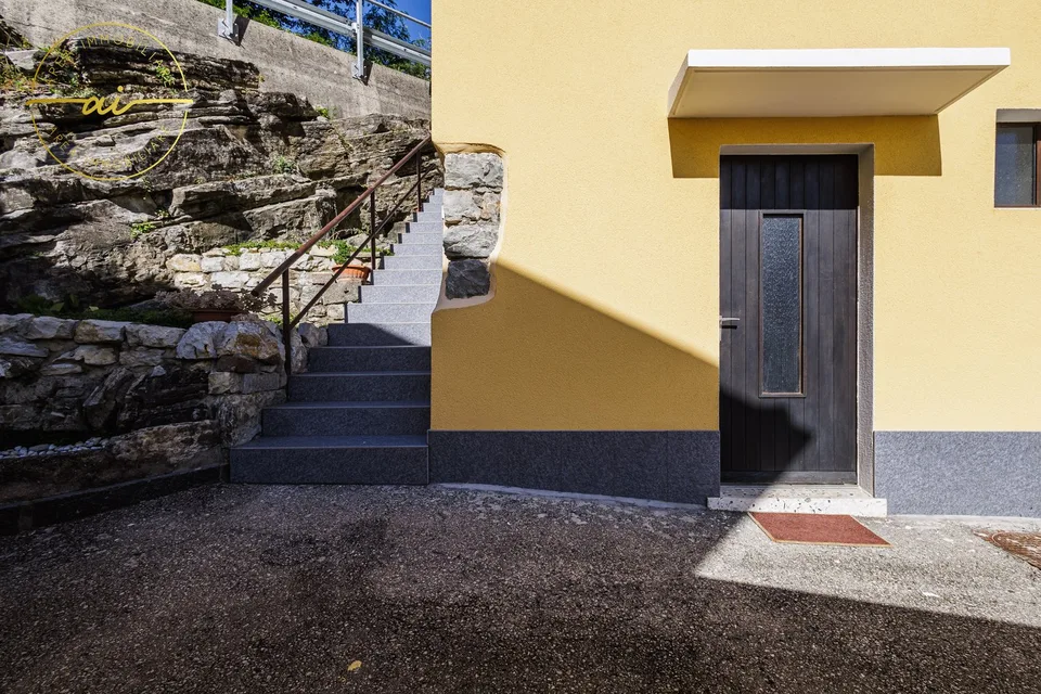 Vaste maison de 6.5 pièces dans un quartier résidentiel à Morbio Inferiore