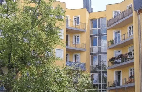 The expat property with a 4.4 to 5.8% return!