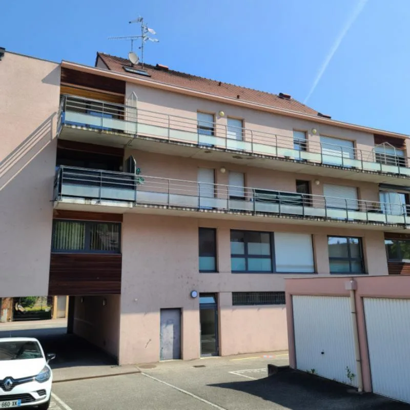 Spacious F3 of 87m² in the village center