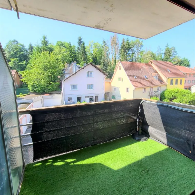 Spacious F3 of 87m² in the village center