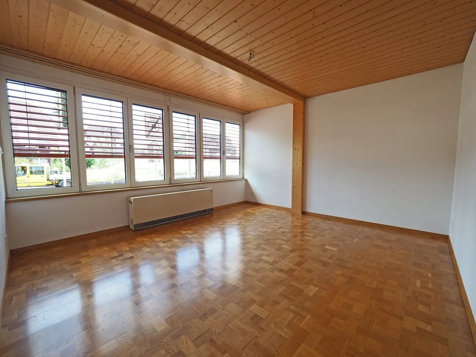Grosszügige, heimelige 3.5-Zimmerwohnung in Biglen