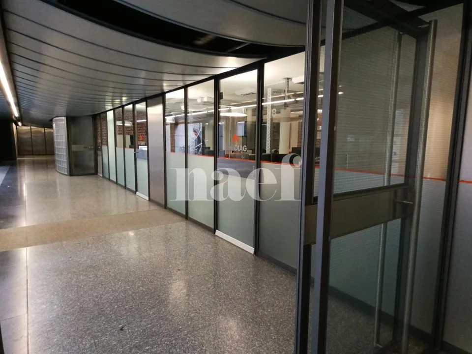 Offices of approximately 200 m² for rent near Eaux-Vives train station