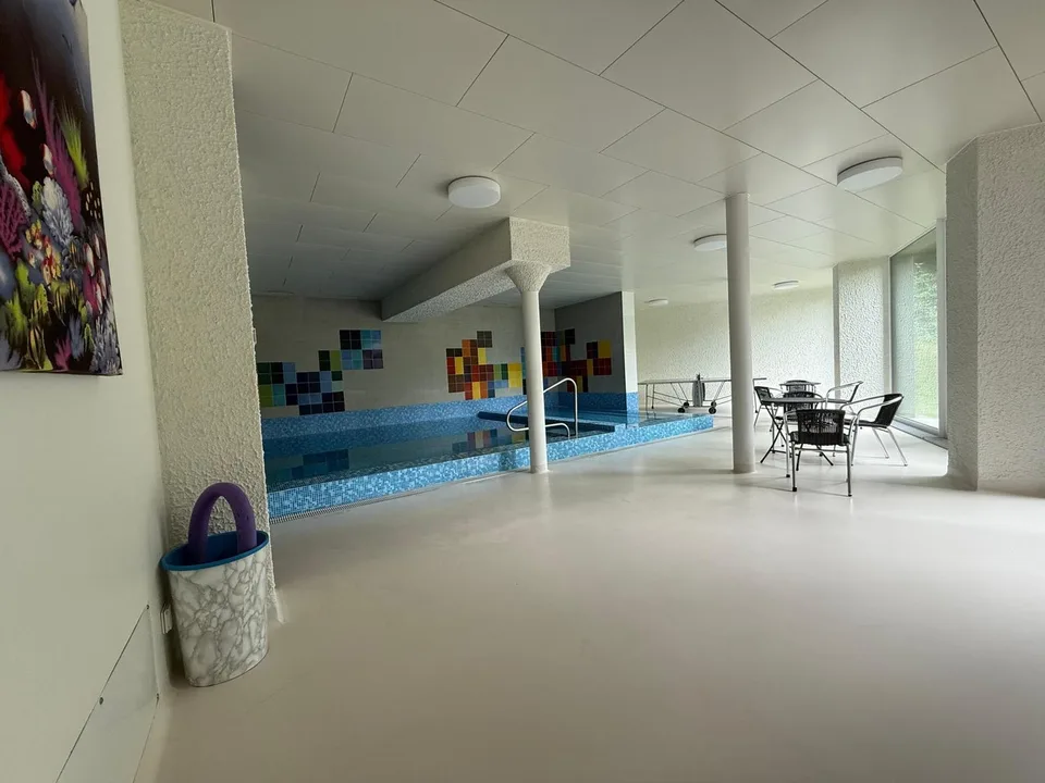 Charmante 3.5-Zimmer-Wohnung in Brunnen – sofort bezugsbereit