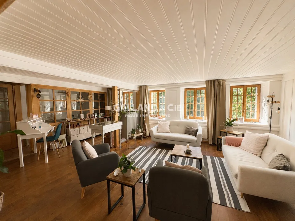 Maison authentique de 2 appartements - À 3 min d'Oron-la-Ville