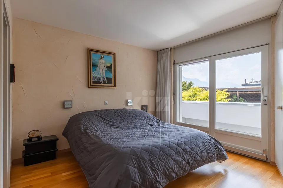 Prächtige Familienvilla mit Pool und Außenküche