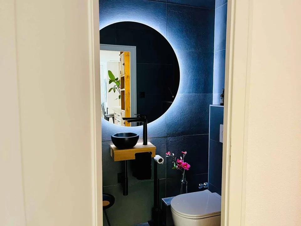 Exclusive: Elegant renovated 3-room apartment with balconies