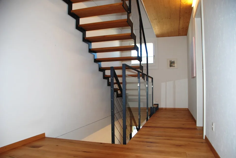 Maison de coin en rangée familiale, moderne et spacieuse avec jardin et de nombreux extras
