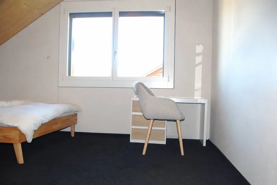 Maison de coin en rangée familiale, moderne et spacieuse avec jardin et de nombreux extras