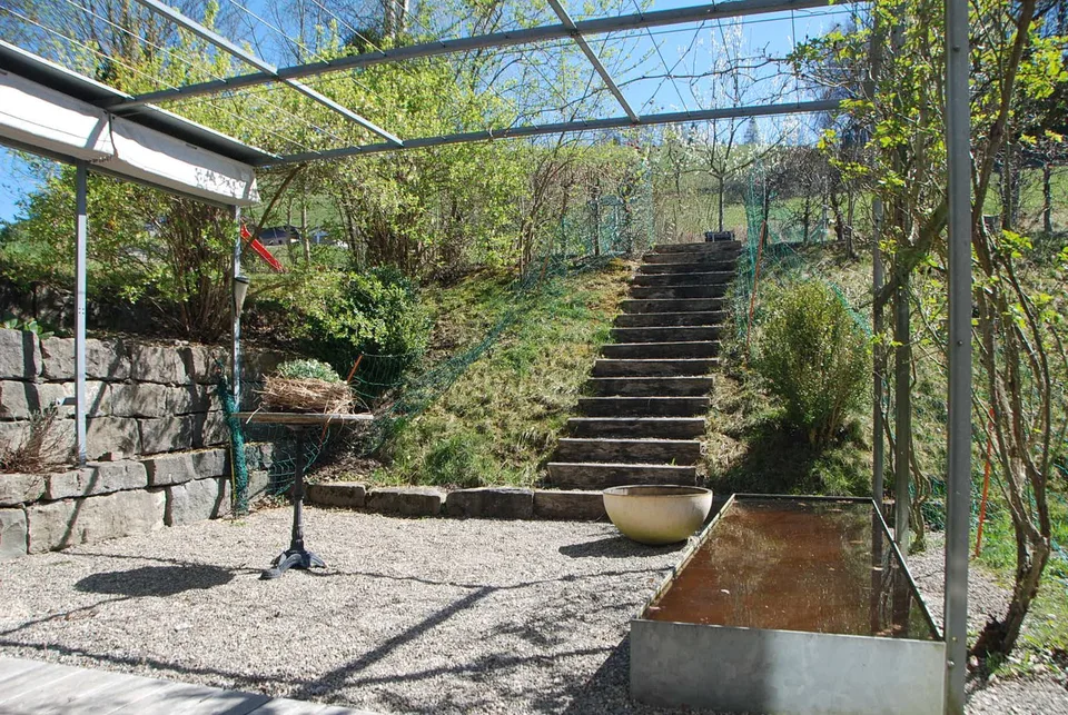 Maison de coin en rangée familiale, moderne et spacieuse avec jardin et de nombreux extras