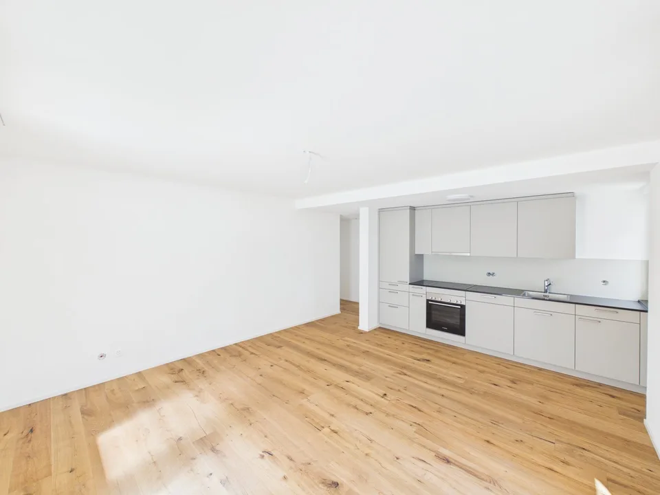 ERSTBEZUG - Totalsanierte 3.5-Zimmer-Wohnung an ruhiger Lage