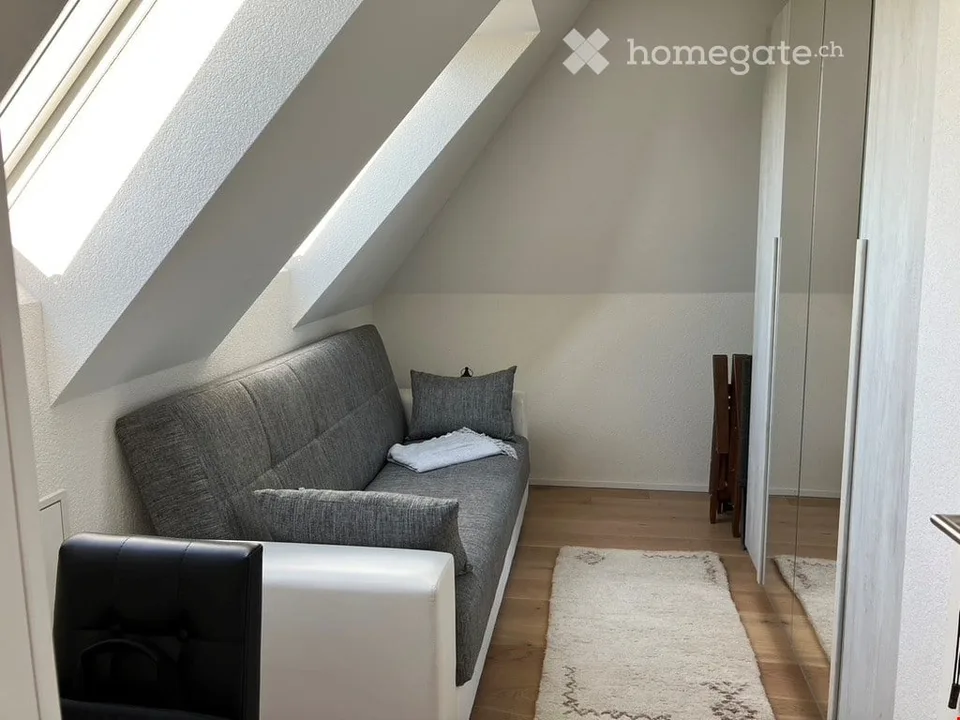 Ottimo appartamento di 3,5 locali in mansarda con balcone e vista a Berna