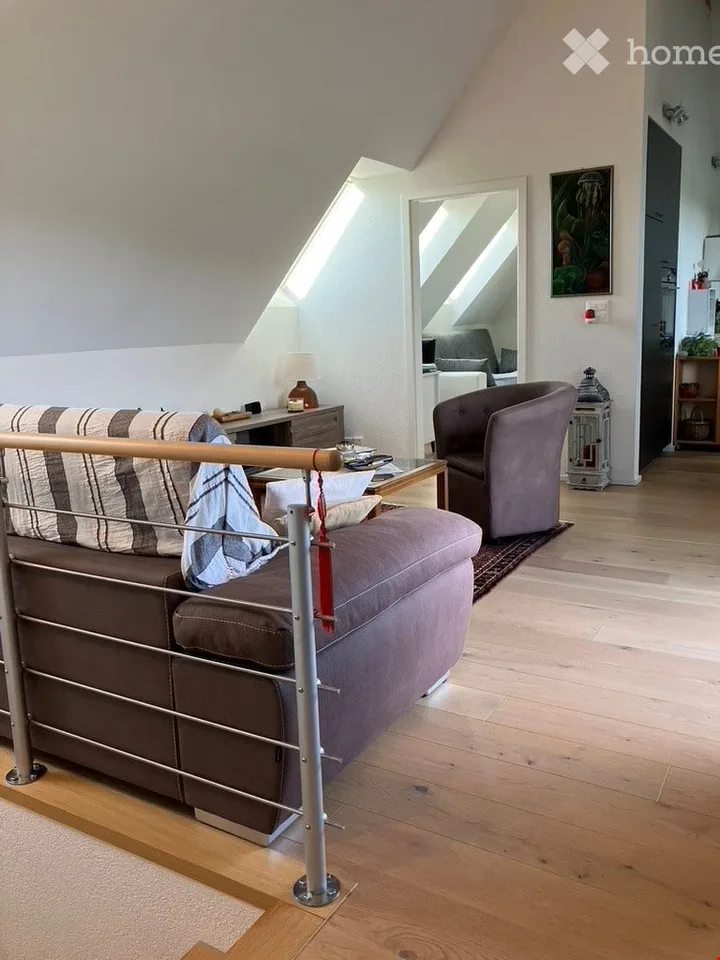 Ottimo appartamento di 3,5 locali in mansarda con balcone e vista a Berna