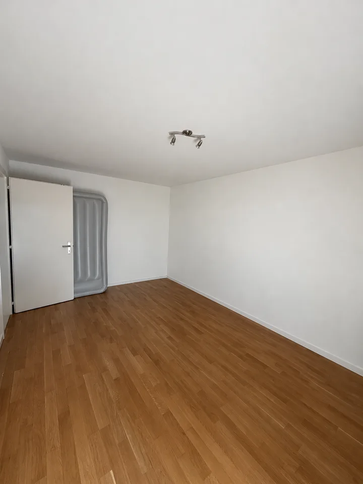 Zweizimmerwohnung mit Balkon in Yverdon-les-Bains