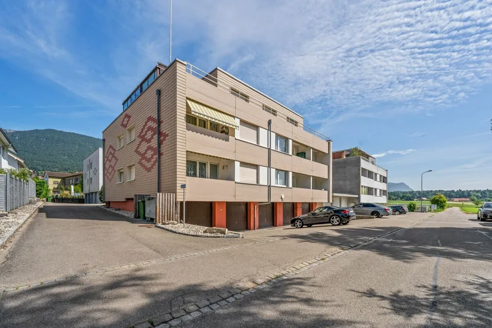 Einziehen und wohlfühlen - 4.5 Zimmer-Attikawohnung mit Weitblick!