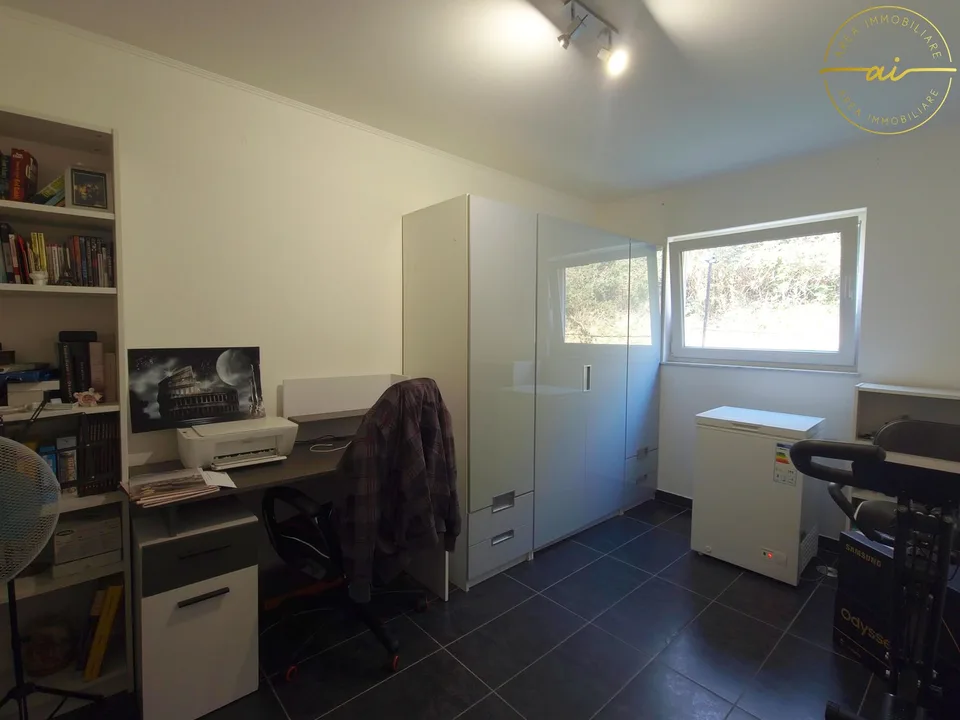 HELLE 3.5 ZIMMER WOHNUNG MIT GROSSEM BALCON IN STABIO