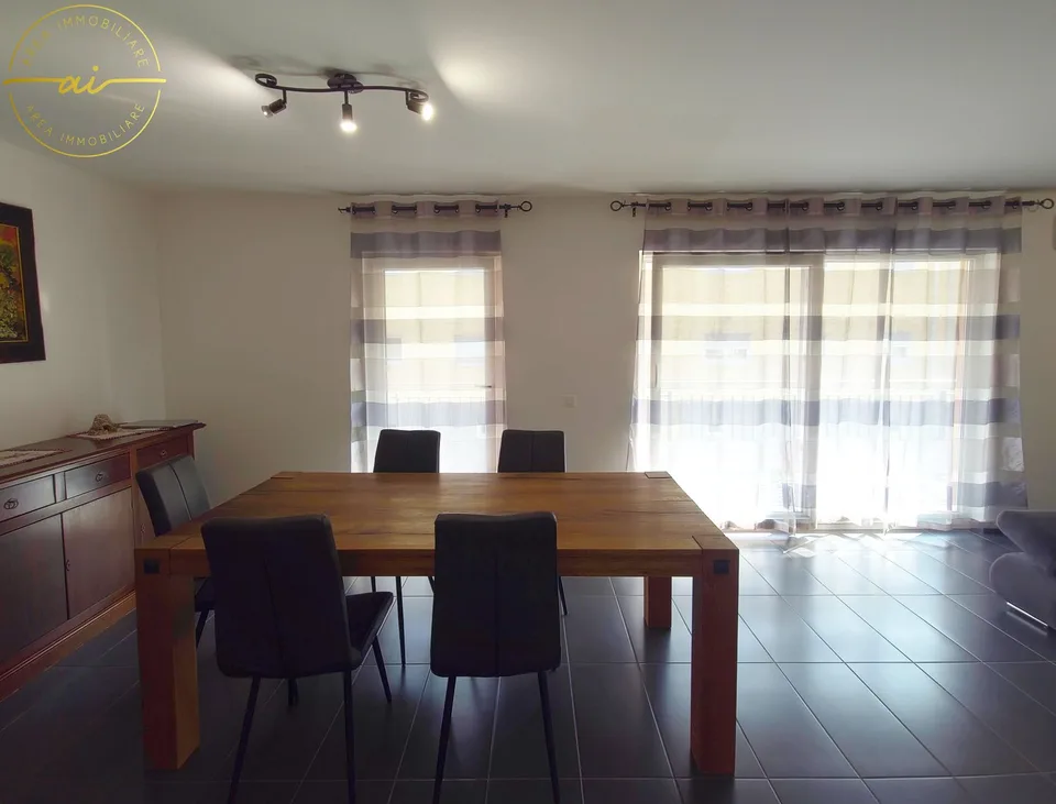 HELLE 3.5 ZIMMER WOHNUNG MIT GROSSEM BALCON IN STABIO