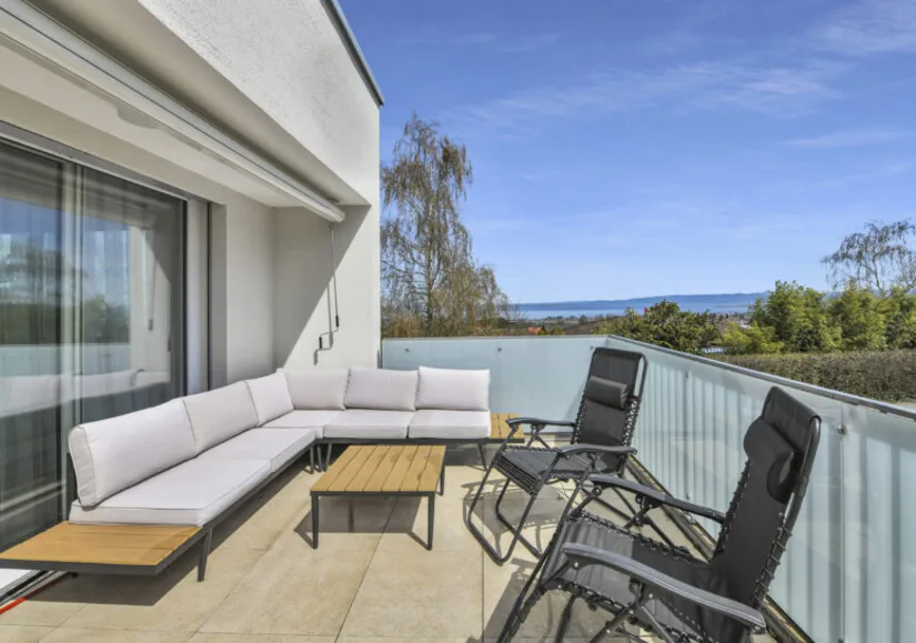 4.5-Room Owner-Occupied Apartment with Lake View
