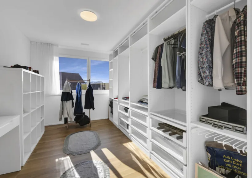 4.5-Room Owner-Occupied Apartment with Lake View