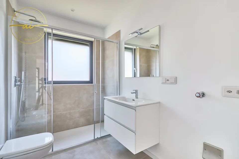 Nouvel appartement 3.5 pièces avec jardin à Balerna N1