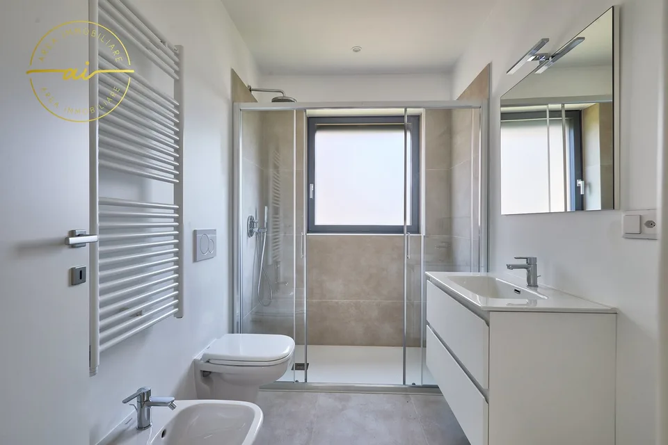 Nouvel appartement 3.5 pièces avec jardin à Balerna N1